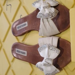Steve Madden bow sandals